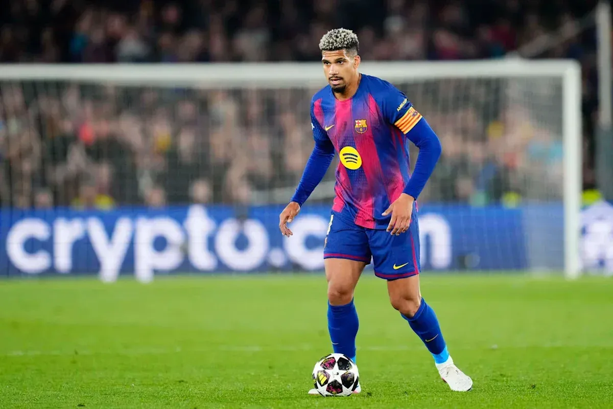 Liverpool Bring in Barcelona's Ronald Araujo on Season-Long Loan to Cover Defensive Injuries