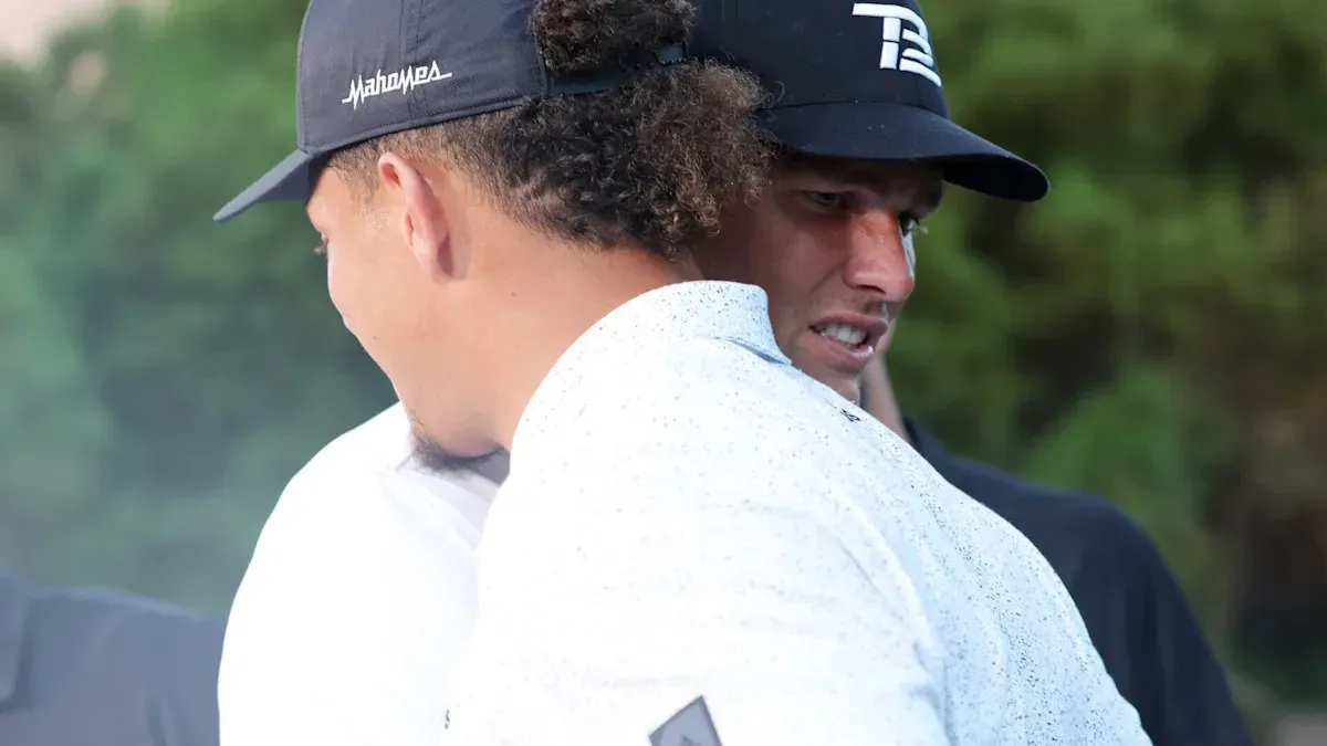Mahomes Turns to Brady, Mathieu and Ertz During Knee Recovery Before Training Camp Clearance